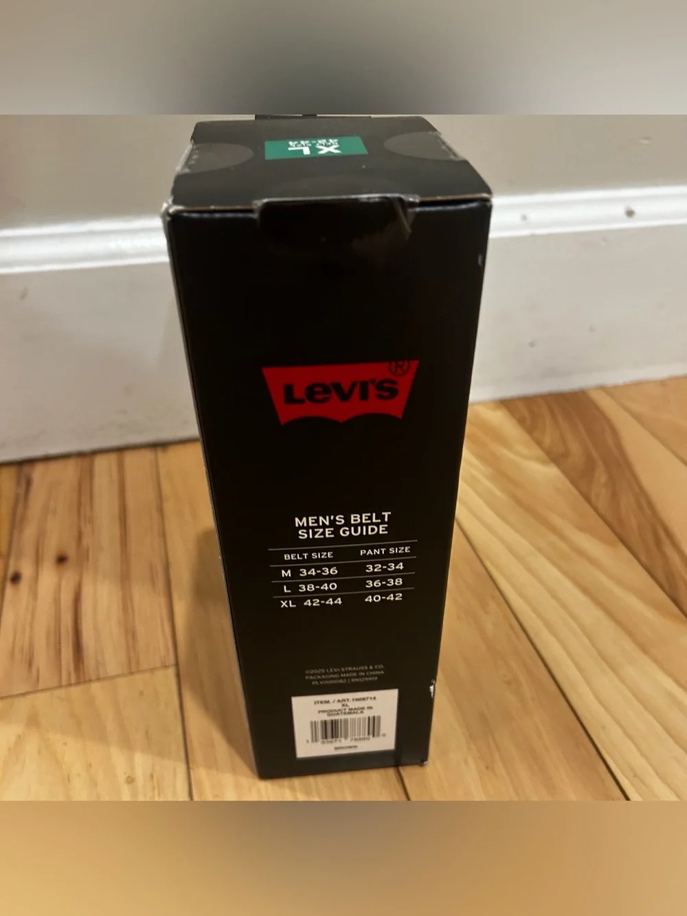 NWT Levi’s Men’s Leather Brown Belt w/ Dark Metal Buckle - Men’s XL Size 42-44